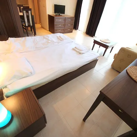 Апартаменты Menada Kavaci *