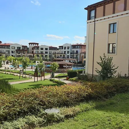 Menada Kavaci Apartment *