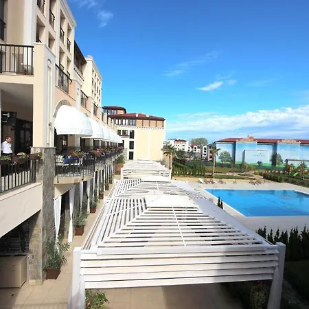 Menada Kavaci Apartment *